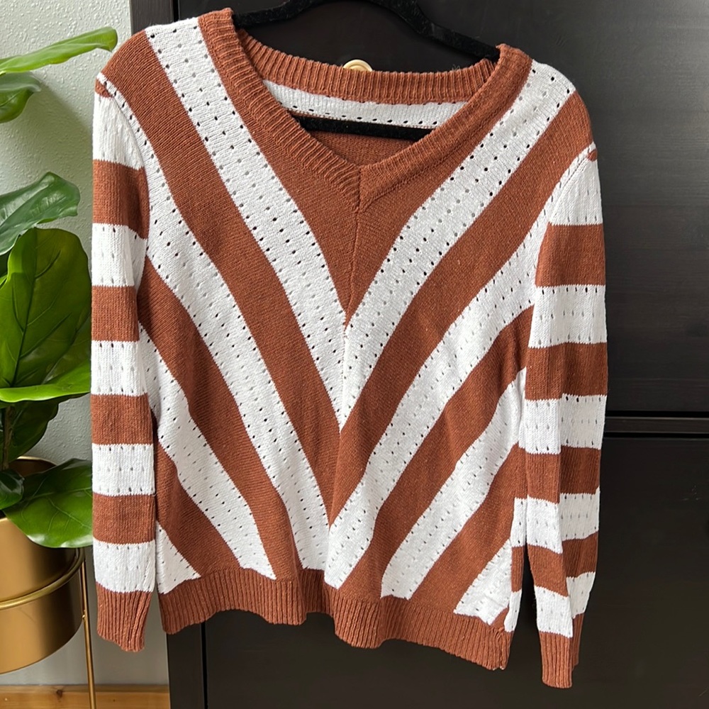 Boutique light weight sweater